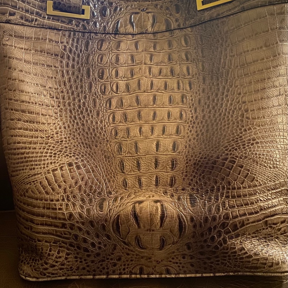 Handbag - Picture 3 of 14